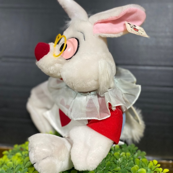 WALT DISNEY EXCLUSIVE NWT ALICE IN WONDERLAND VINTAGE WHITE RABBIT PLUSH 15” - Picture 4 of 16